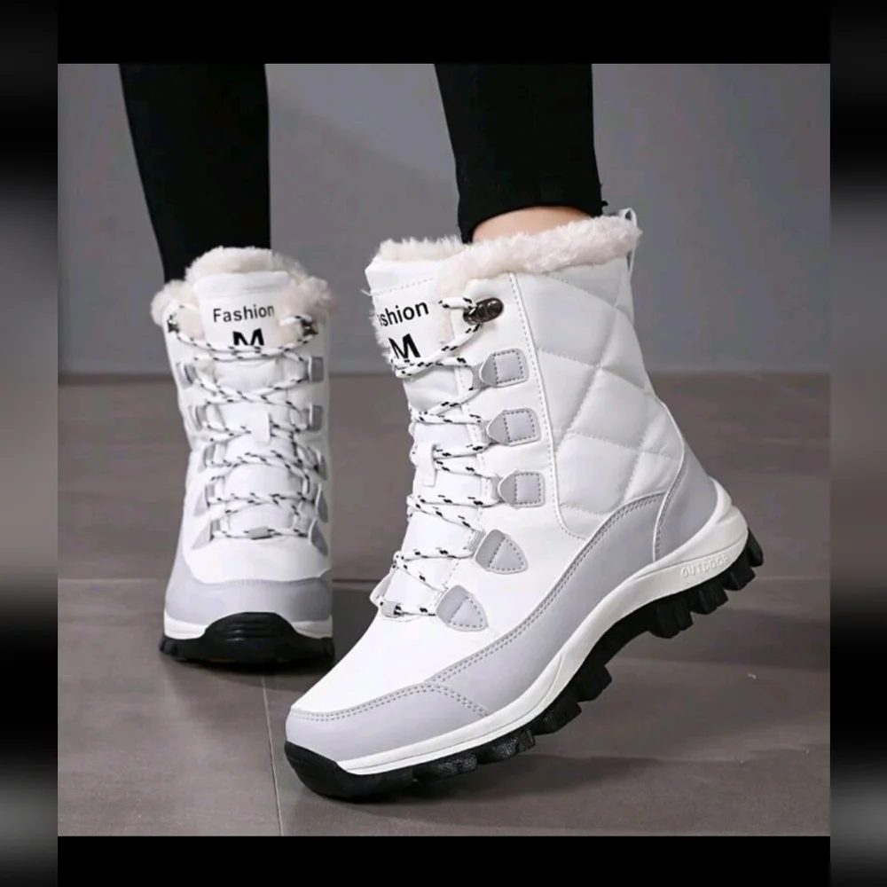 SHEIN Women's Comfortable and stylish white snow boots - Size 35
